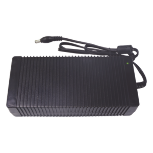 Fuente de poder / 53 VCC / 3 A / 100-240 VCA / -20°C a 45°C / 7.48 x 3.43 x 1.69 pulgadas